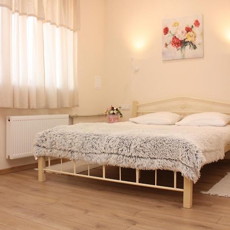 Centralny Hotel Krivij Rih Kültér fotó