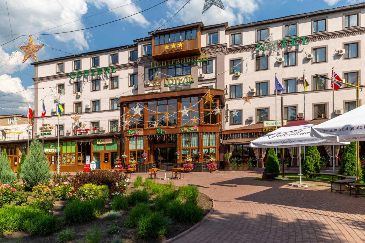 Centralny Hotel Krivij Rih Kültér fotó