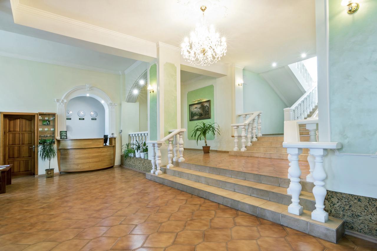 Centralny Hotel Krivij Rih Kültér fotó