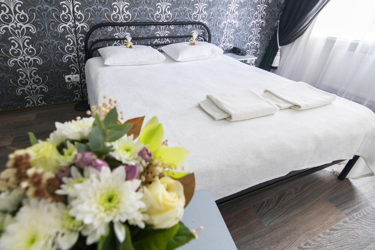 Centralny Hotel Krivij Rih Kültér fotó